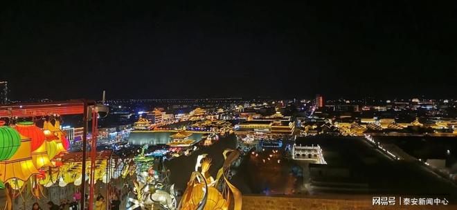 千镇千面”——解码人造古镇的重生密码不朽情缘游戏入口从“千镇一面”到“(图2)